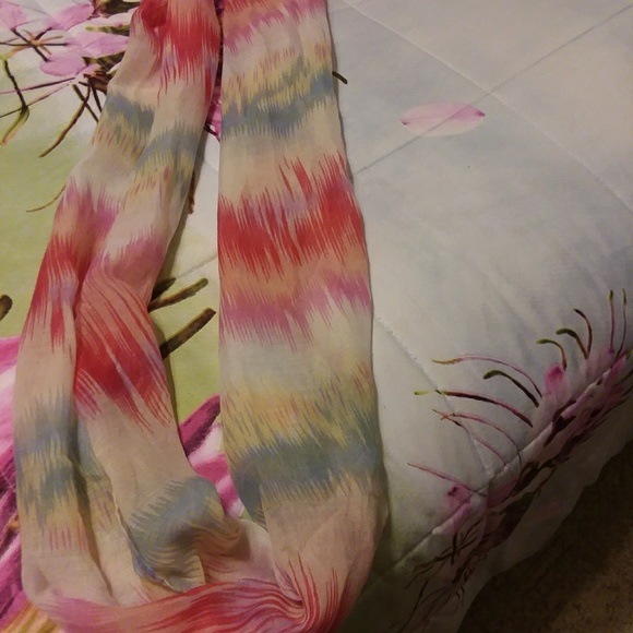 Infinity scarf - Picture 3 of 3